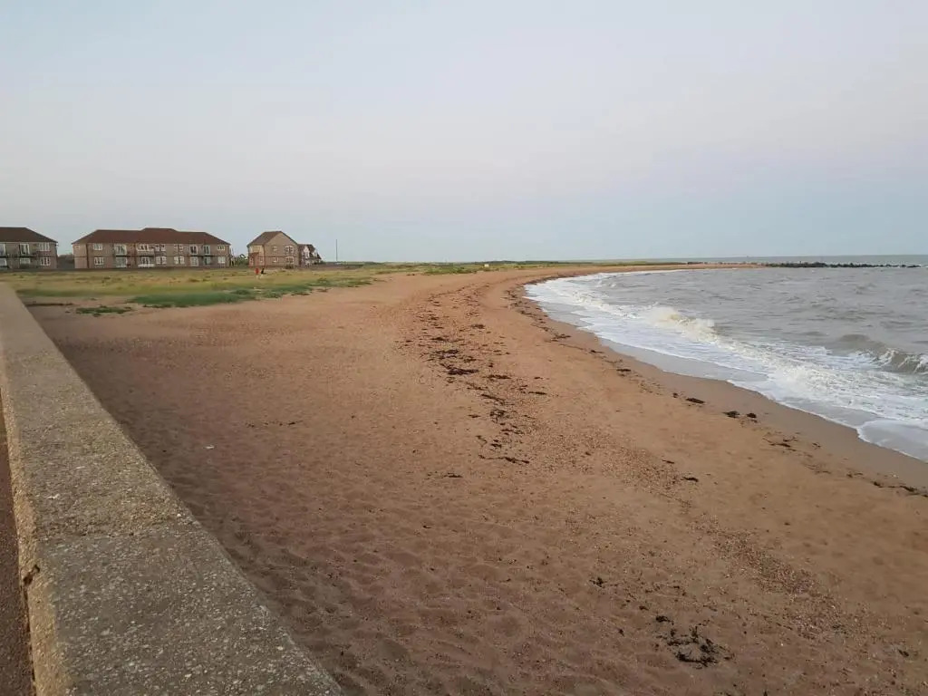 Lodge - Sleeps 8 - Parking, Wifi,