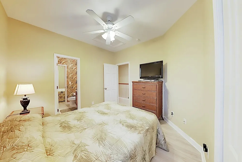 Changes In Attitude: Beach W/ Pool 4 Bedroom Duplex