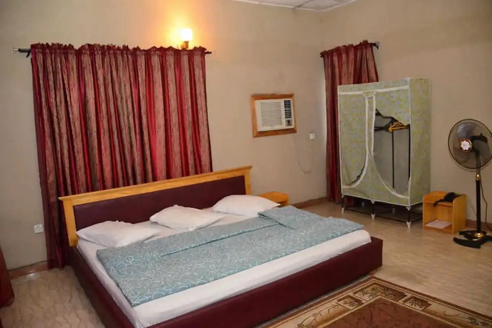 Queens way Resorts