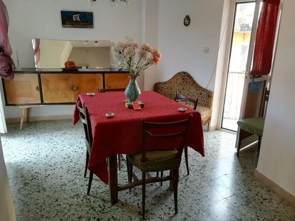 Vintage old Apartment in Castel di Tora
