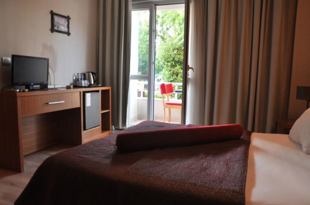 dragos island hotel