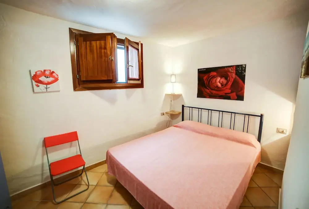 Delia Apartments