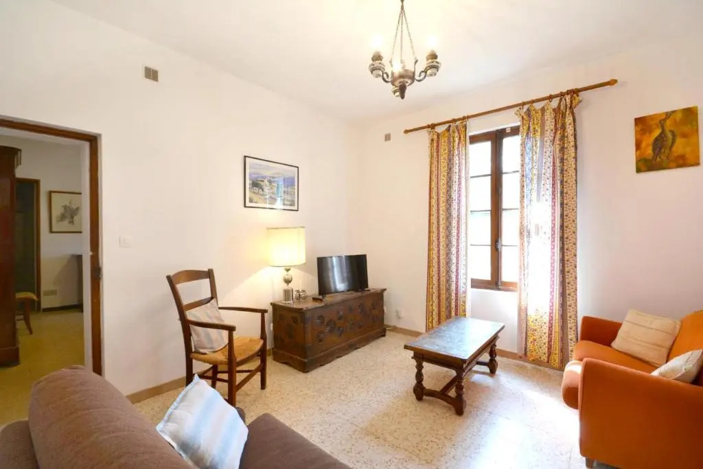 Charmante maison en Camargue avec piscine partagée