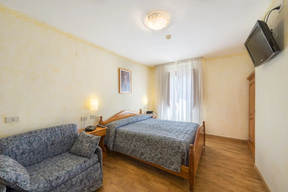 Hotel Iris