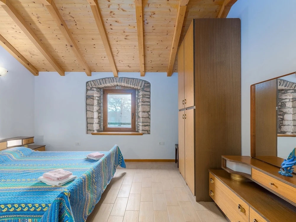 Traditional Stone Holiday House for up to 8 Persons