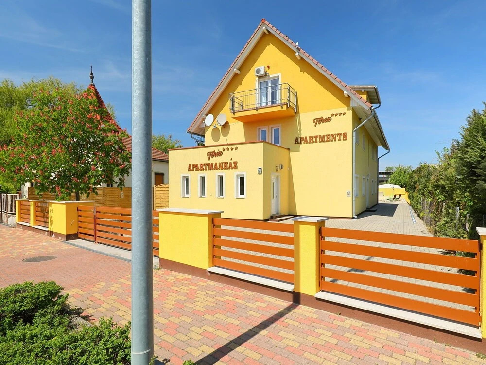 Amarillo 2 Balatonm Riaf rd