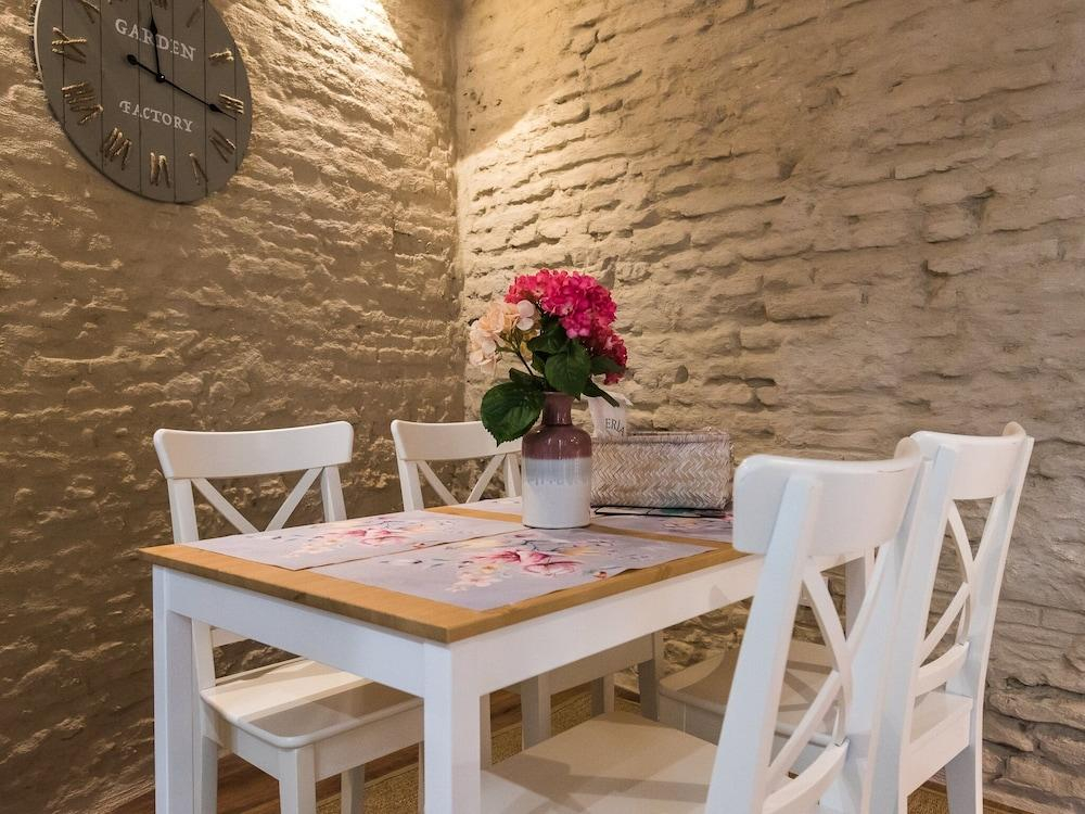 Boutike Apartments