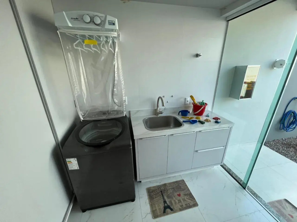 Casa Alto Padrão p/ 8 Pessoas na Praia de Mariscal
