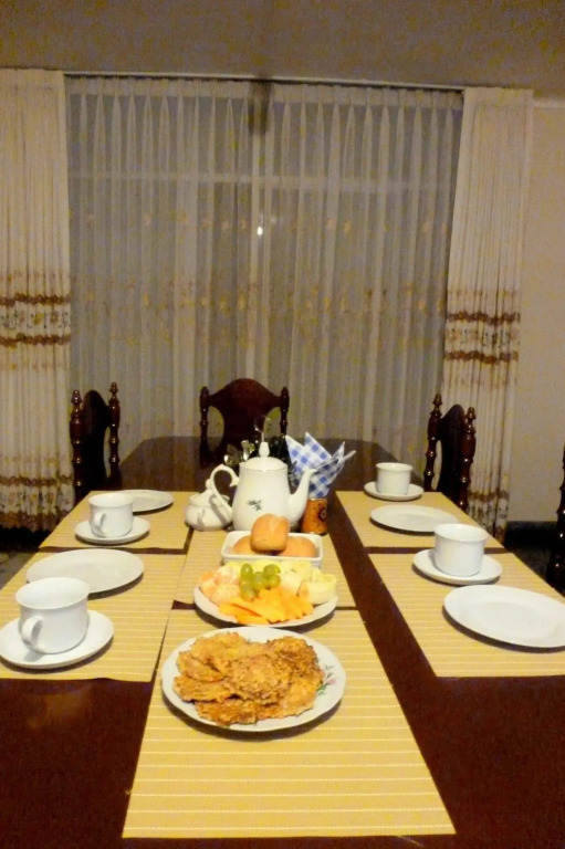LYNIK La Casa de Blanca