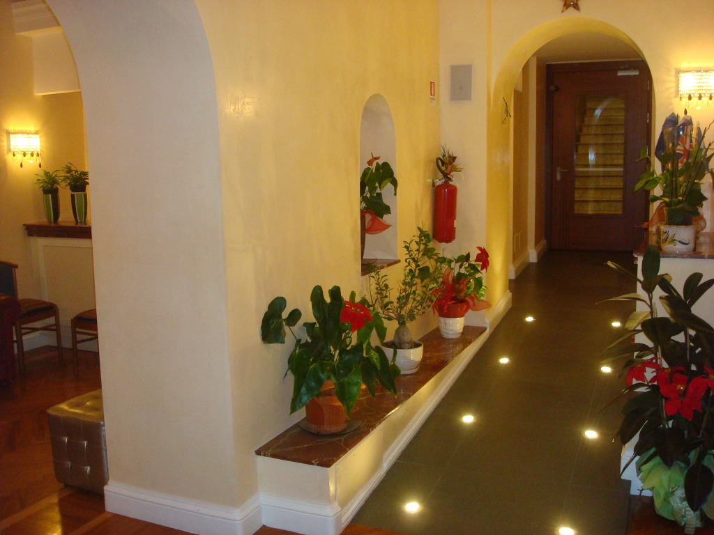 Hotel Dina