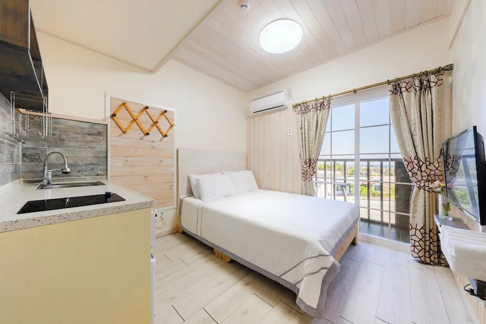 Jeju Aewol Sea Fragrance Pension