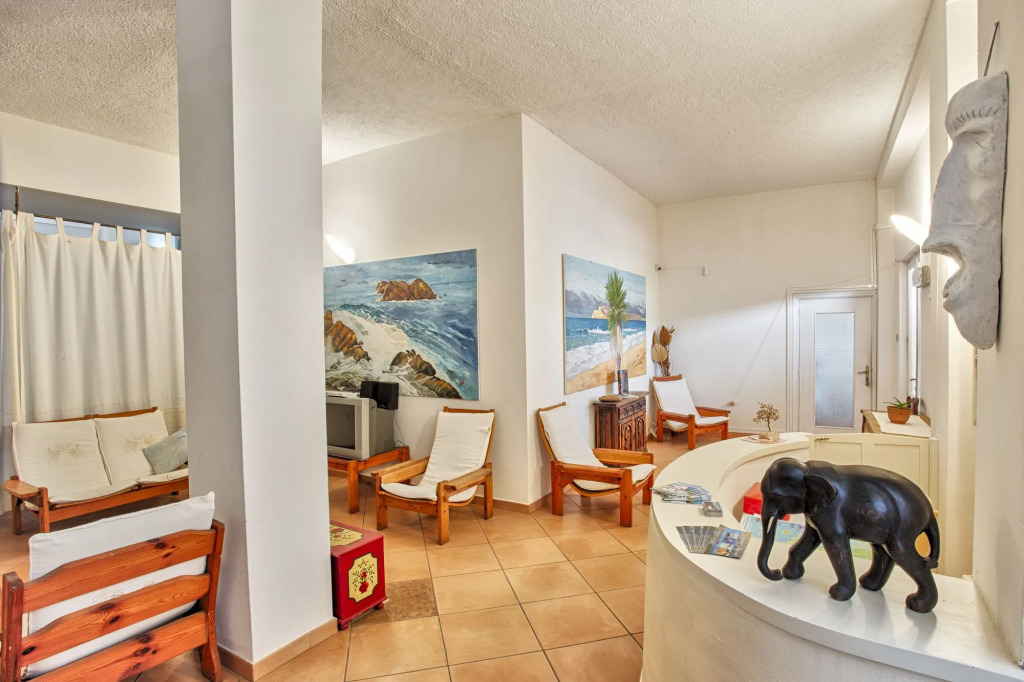 HOTEL Al FARO , SPIAGGIA LA CINTA ,SAN TEODORO