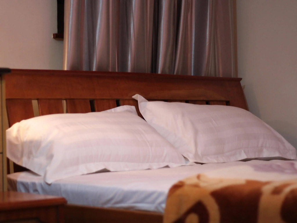 Eron Hotel