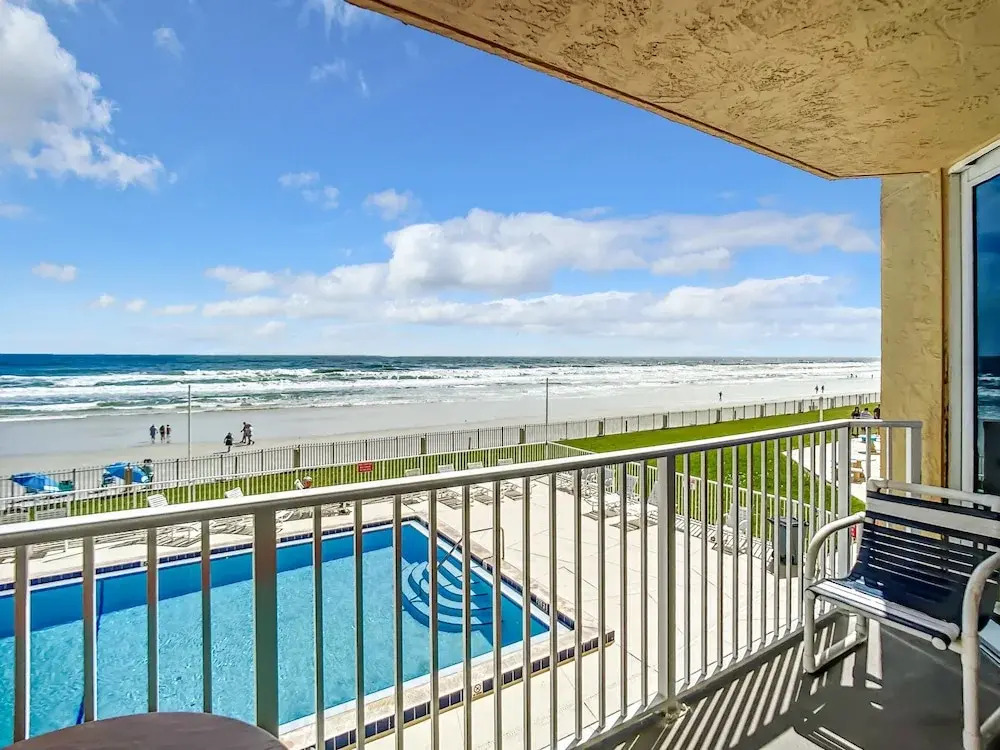 Oceania Beach Club 205