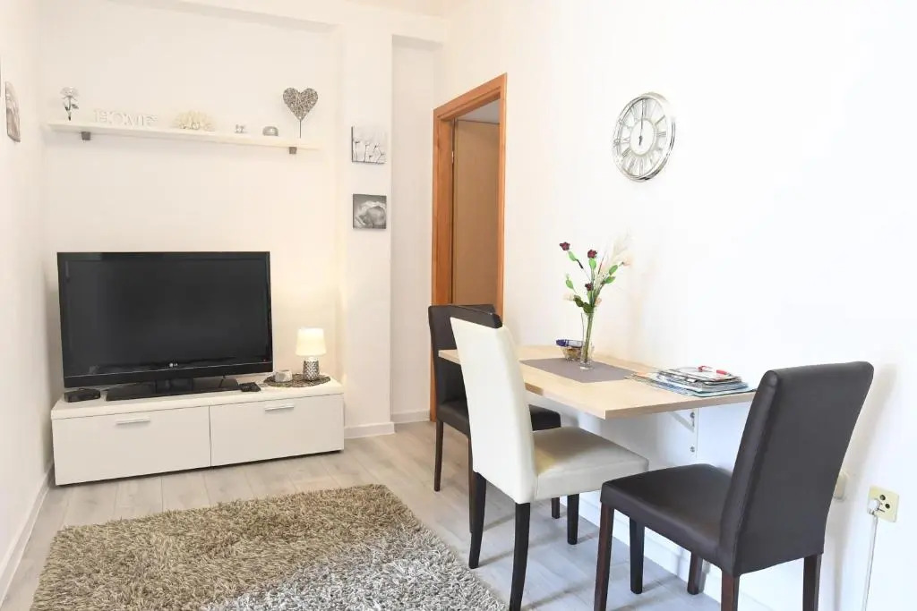Karlo apartments
