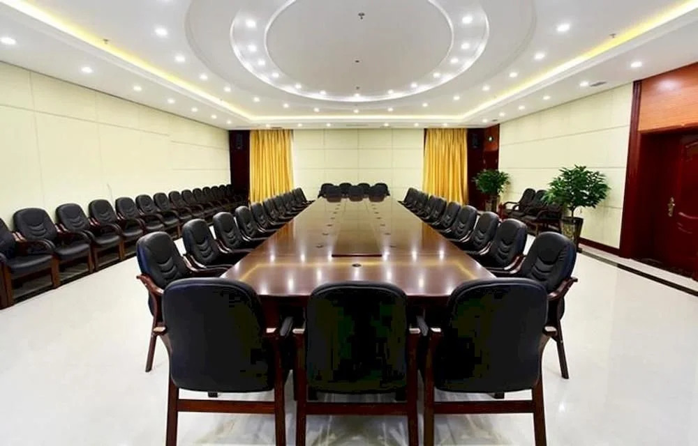 Dalian Tongbao Hotel