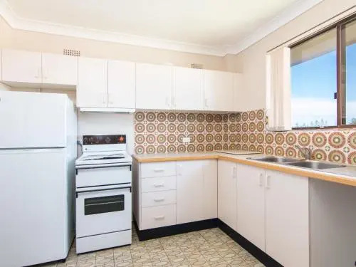 Seabreeze 4 opposite the bowling club Tuncurry