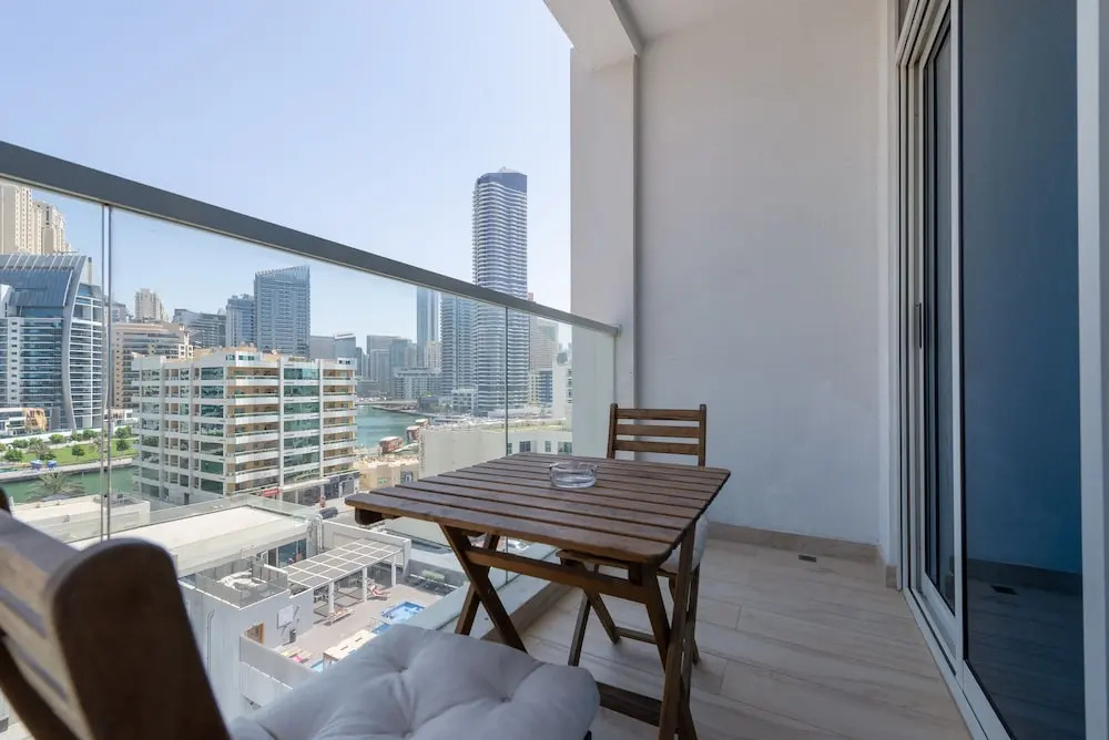 Marina view Spacious studio Newly decorated Dubai Apartments