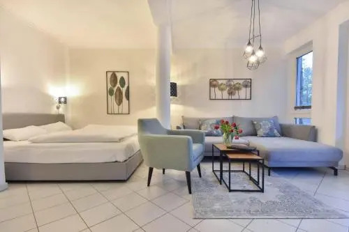 Villa Marfa, App 02