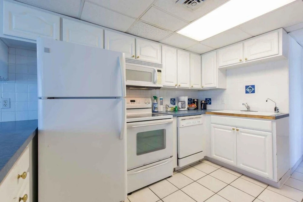 Aquarius Condominium 602