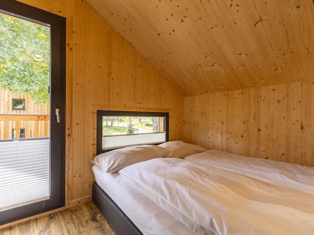 Modern Wooden Chalet in Sankt Georgen ob Murau with Hot Tub