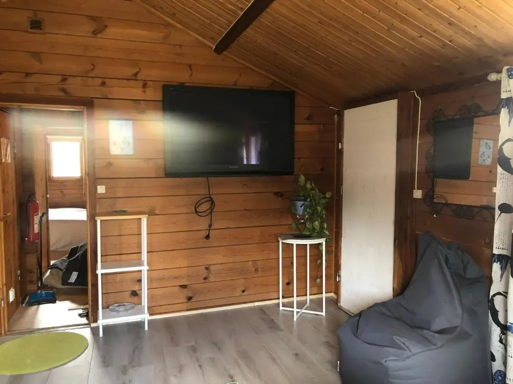 Three Rooms stuga i stugby near National Park
