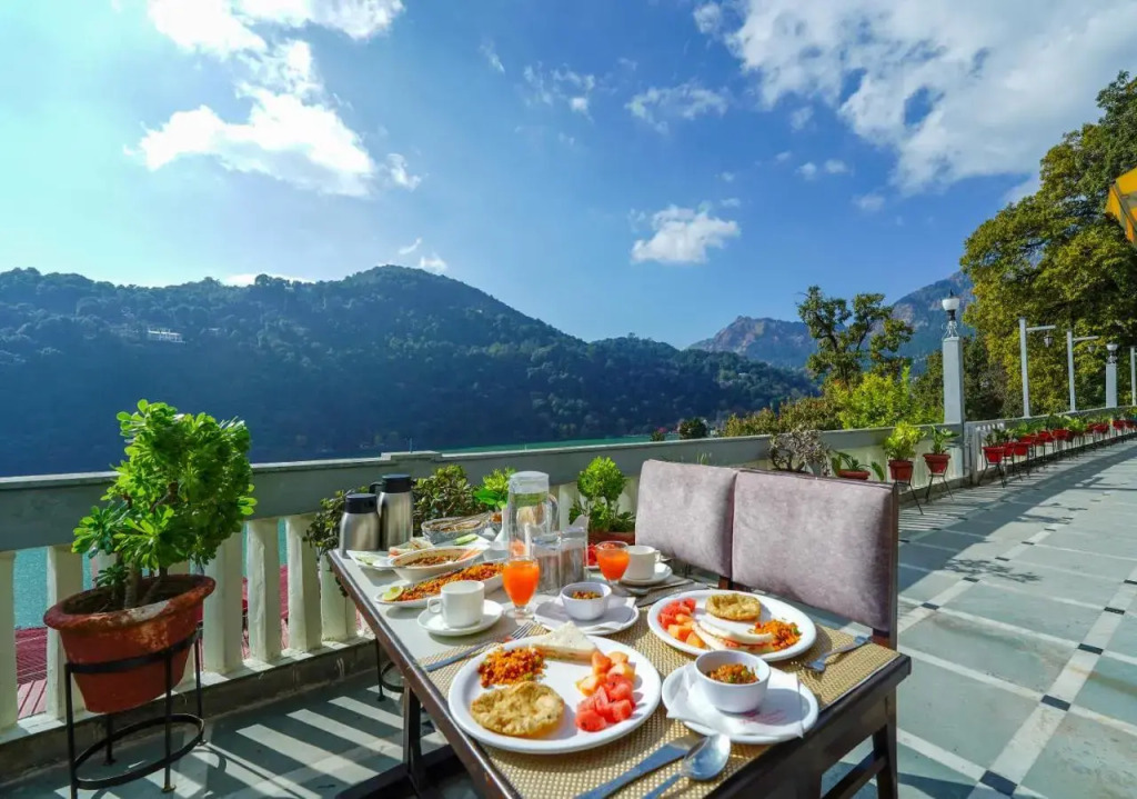 Hotel Silverton (180 lake view)
