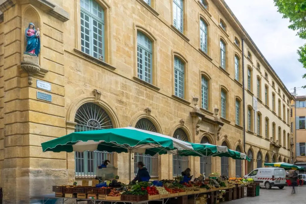 Charming studio in the historic district in Aix-en-Provence - Welkeys