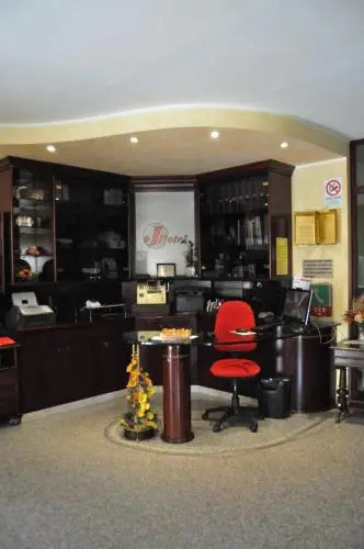 J Hotel