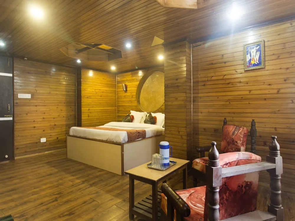 OYO 3303 Hotel Broadway Annexe
