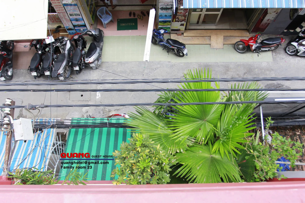 QUANG SAIGON Hotel- 40-7 Bùi Viện-Walking street