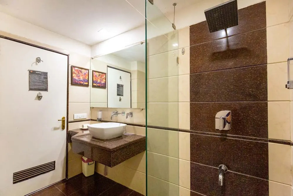 Sukh Hotel