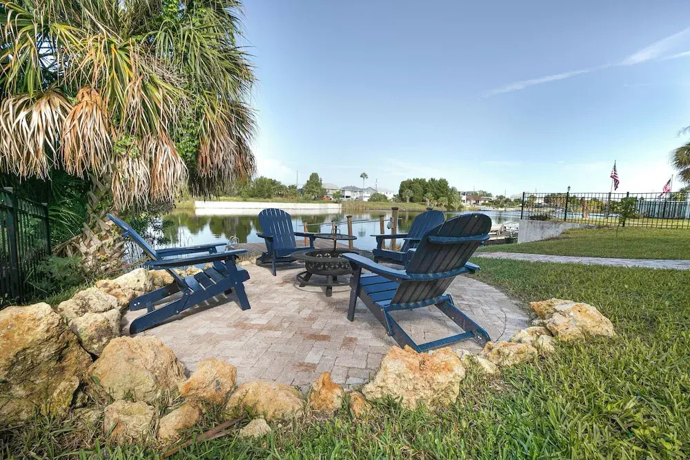Bright Bayfront Home < 2 Mi to Hernando Beach!