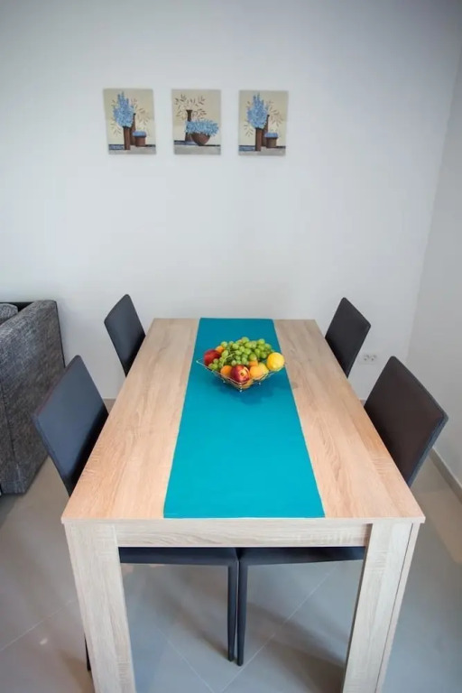Enelani Apartments
