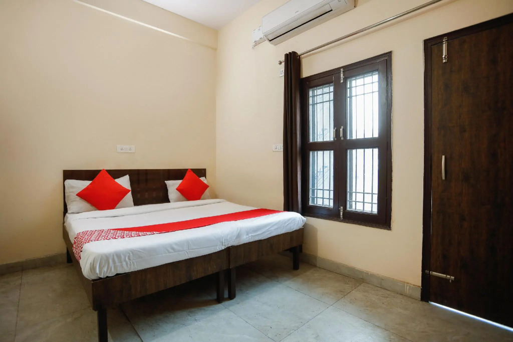 OYO Flagship 71229 Krishna Residency