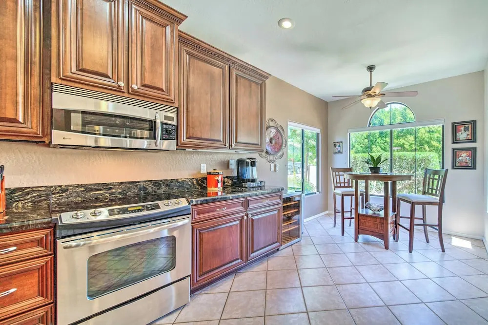 Hot Tub Relaxation & Golfing: Bright Chandler Home
