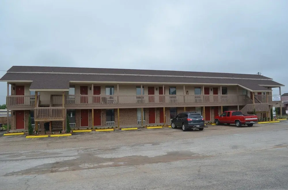Granbury Inn and Suites