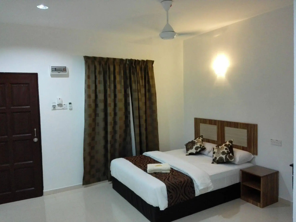 White Cottage Chalet