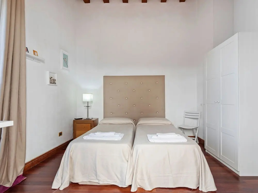 Gorgeous Holiday Home in Ortigia With Balcony
