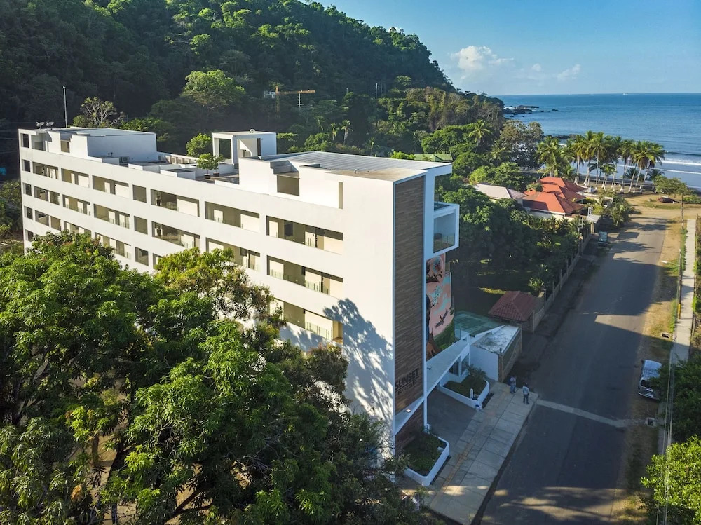 Sunset Blvd 502 (2A) - 3 Br Condo