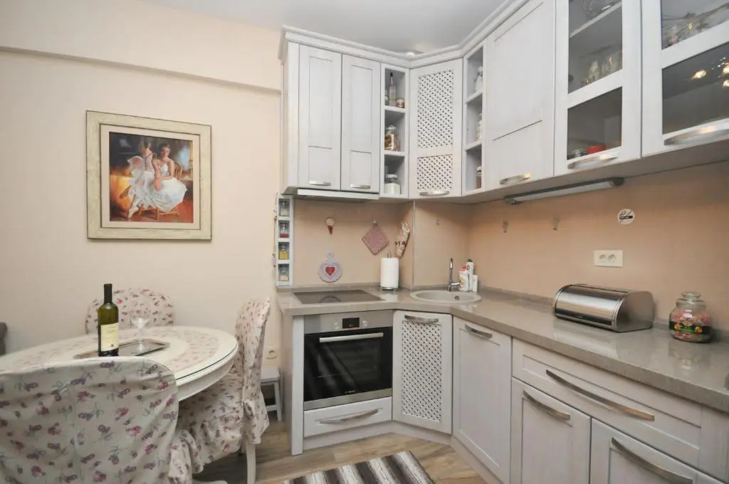 Lux Apartments MMS