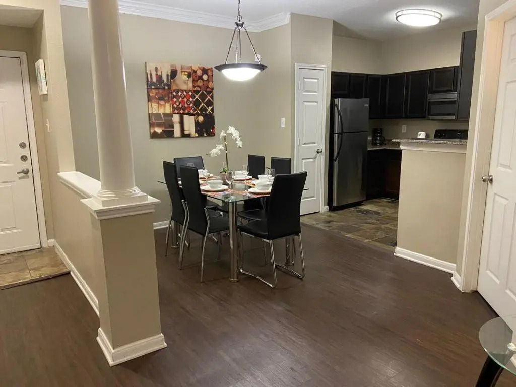 Resort Style Apt/Home in Houston Medical Centre
