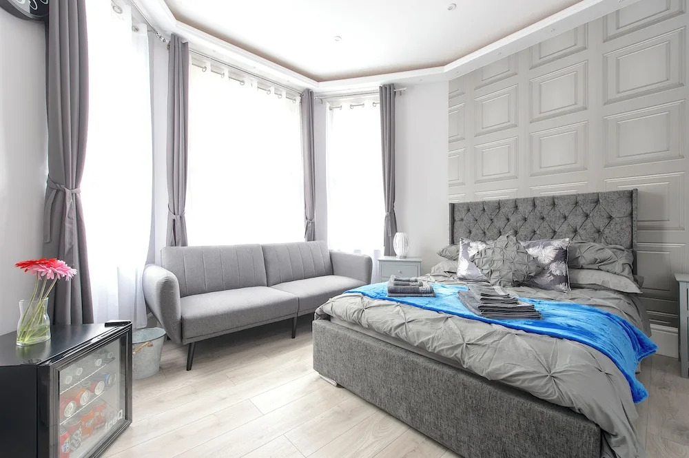 The Pond House - Ensuite Rooms