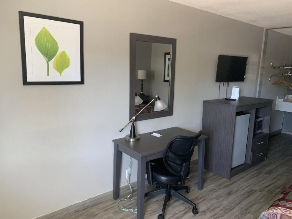 Executive Inn