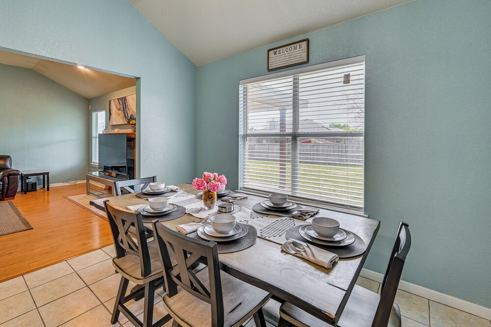 8 Mi to Fort Hood! Family Home w/ Patio & Yard