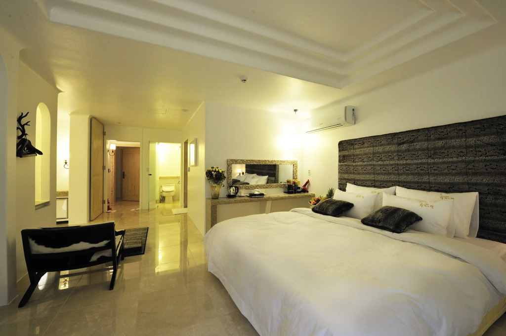 MS Hotel