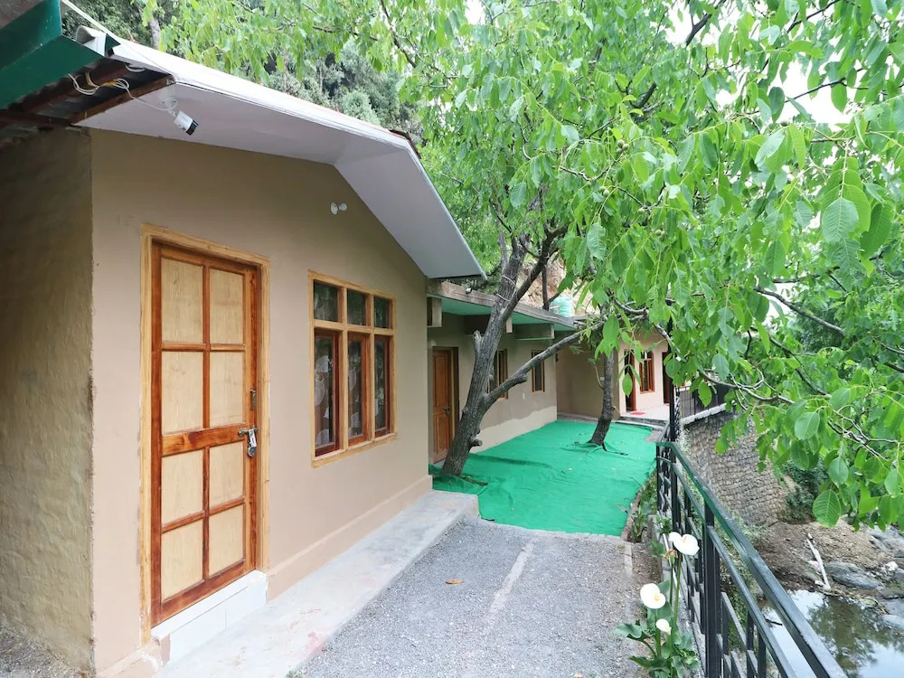 OYO 14216 Benog Wildlife Resort