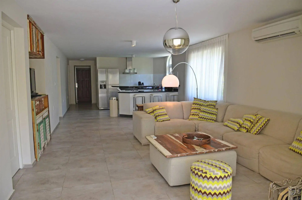Dolphin Suites