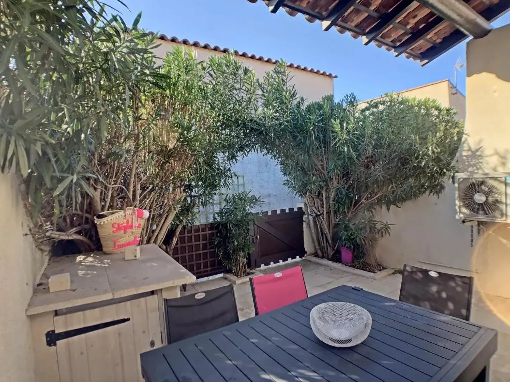 Appartement Saintes-Maries-de-la-Mer, 6 pièces, 8 personnes - FR-1-475-72