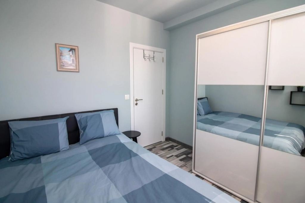 Mountain View Apartment 1 + Parking
